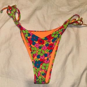 Frankie’s Bikinis Groovy Tie Bottoms